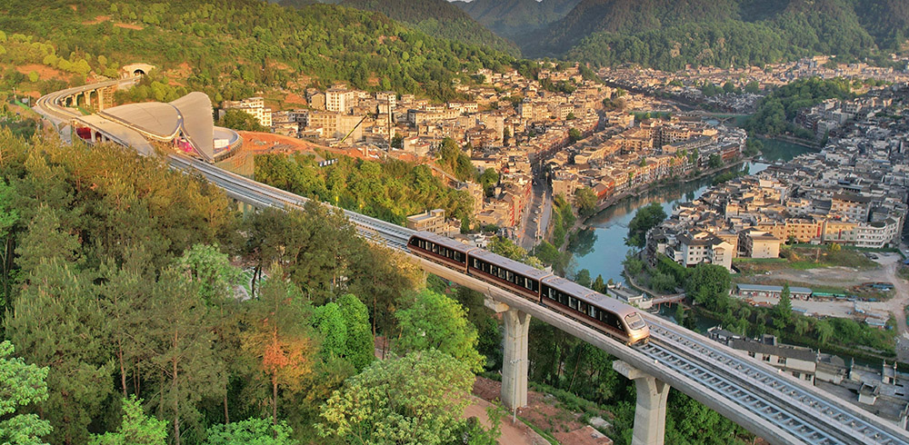 20230806415213.jpg 1-鳳凰磁浮文化旅游項目1.jpg