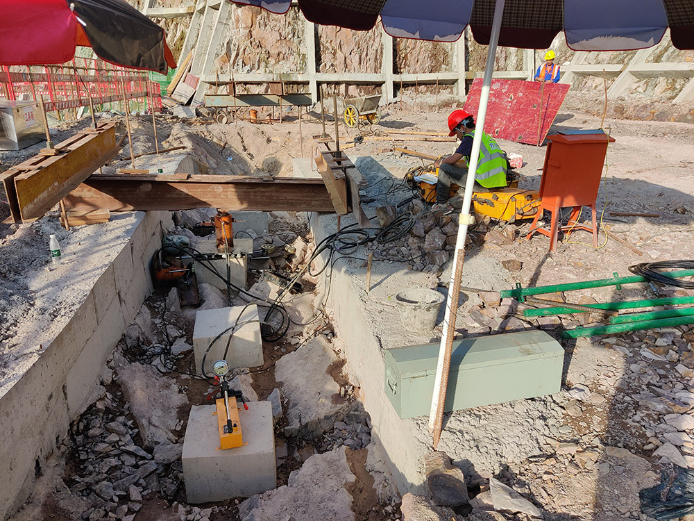 20230806771559.jpg 3 巖石與混凝土剪切試驗(yàn).jpg